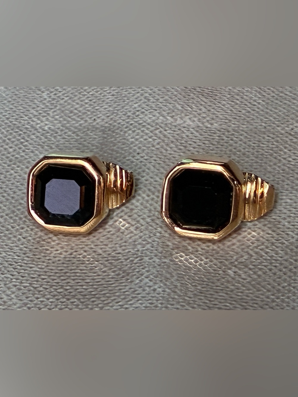 Women’s Gold-Tone Black Octagon Stud clip on Earrings